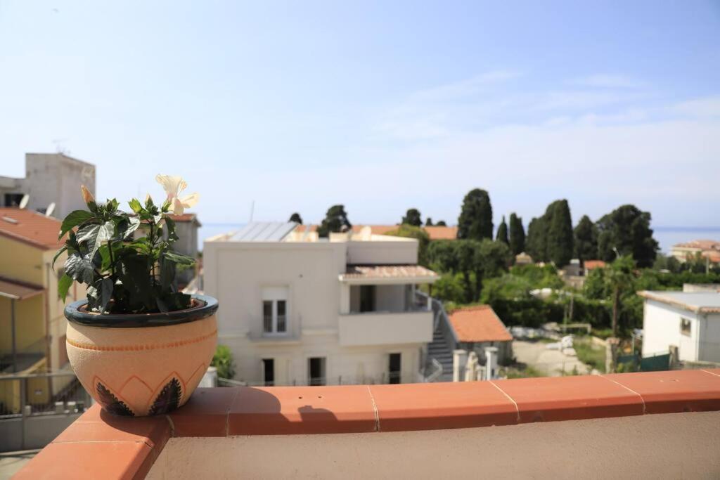Apartamento Due Minuti Dal Mare Con Balcone Vista Mare Tropea Exterior foto