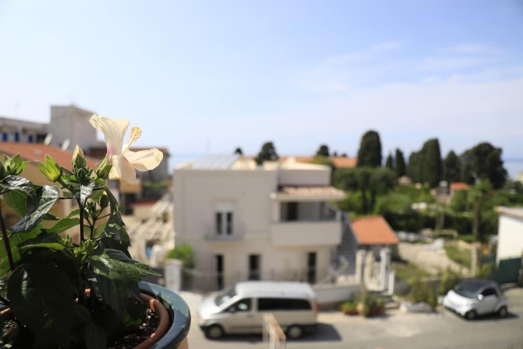 Apartamento Due Minuti Dal Mare Con Balcone Vista Mare Tropea Exterior foto